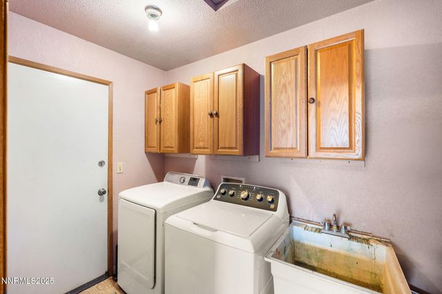 87 Gurr Court, Sparks, NV 89431