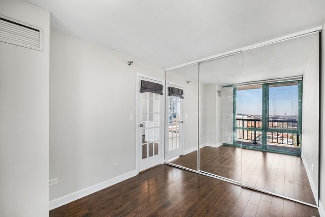 111 W Maple Street 1711, Chicago, IL 60610
