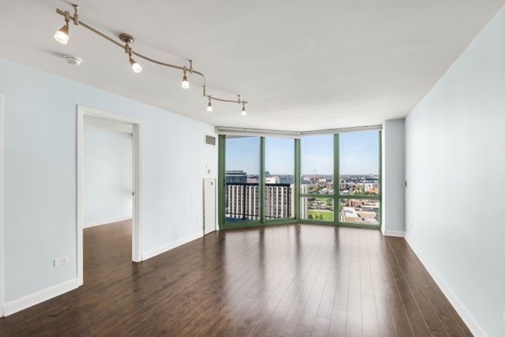 111 W Maple Street 1711, Chicago, IL 60610 — photo 3