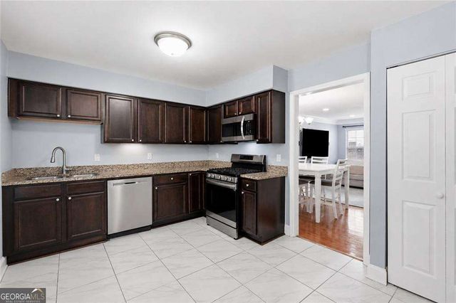 6980 Roswell Road A7, Sandy Springs, GA 30328