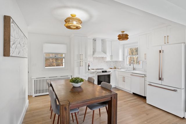 132 Toll House Lane, Fairfield, CT 06825