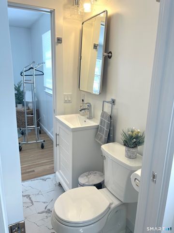 132 Toll House Lane, Fairfield, CT 06825