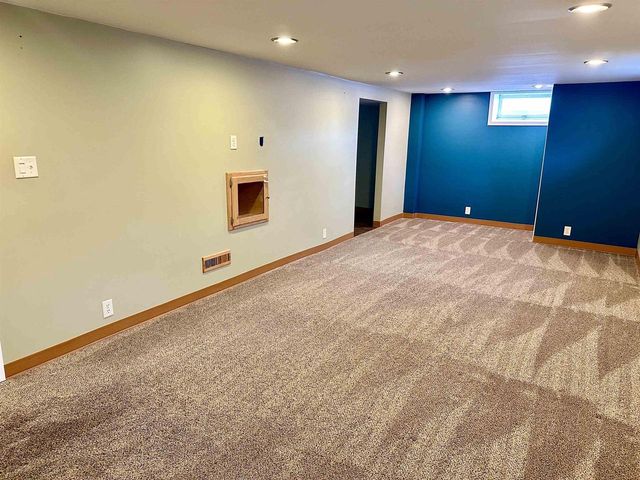 71 S SALLIE AVENUE, Fond Du Lac, WI 54935