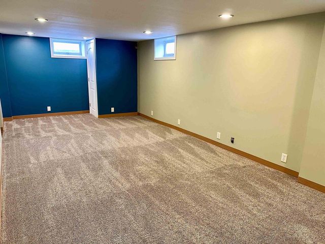 71 S SALLIE AVENUE, Fond Du Lac, WI 54935