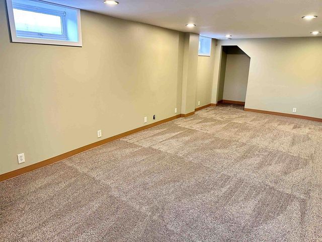 71 S SALLIE AVENUE, Fond Du Lac, WI 54935