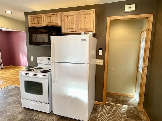 71 S SALLIE AVENUE, Fond Du Lac, WI 54935