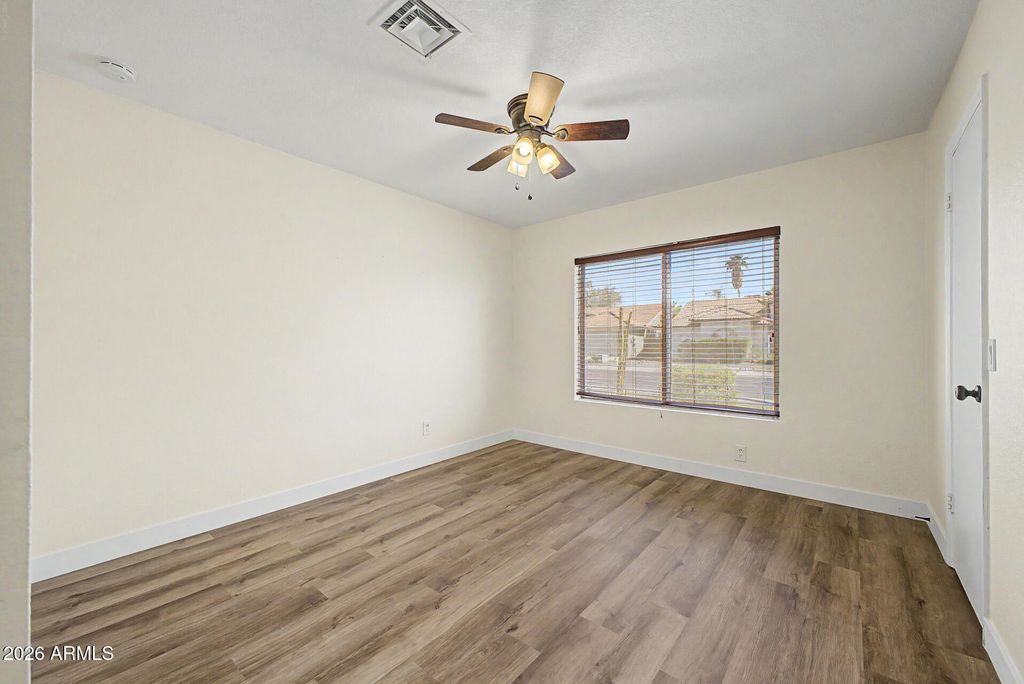 Image 12 of property listing at 4014 E MORROW Drive, Phoenix, AZ 85050