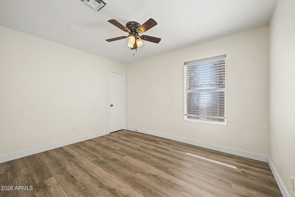Image 15 of property listing at 4014 E MORROW Drive, Phoenix, AZ 85050