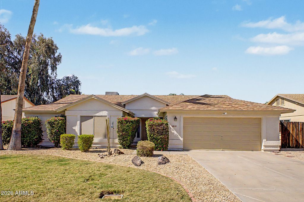 Image 5 of property listing at 4014 E MORROW Drive, Phoenix, AZ 85050