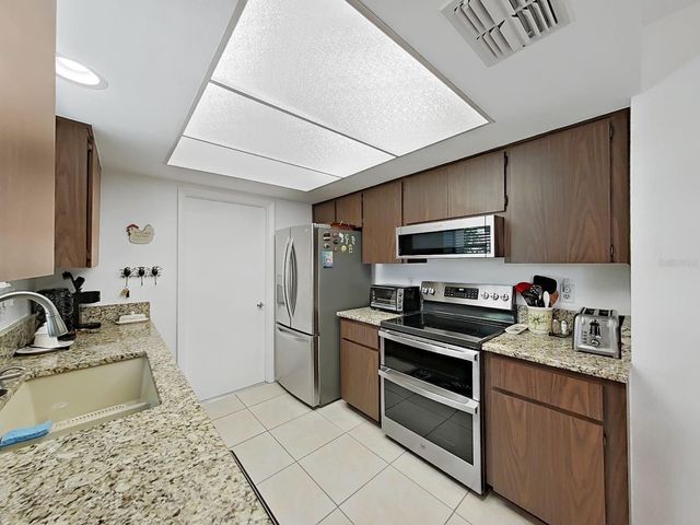 2819 THISTLE COURT S, Palm Harbor, FL 34684