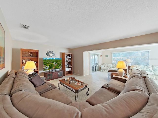 2819 THISTLE COURT S, Palm Harbor, FL 34684