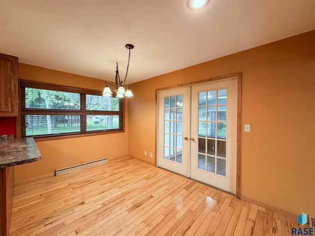 1220 W 23rd St Street, Mitchell, SD 57301
