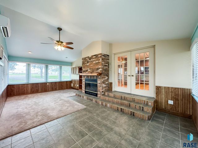 1220 W 23rd St Street, Mitchell, SD 57301