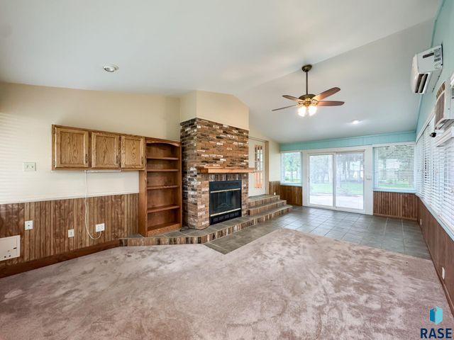 1220 W 23rd St Street, Mitchell, SD 57301