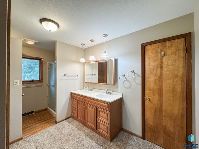 1220 W 23rd St Street, Mitchell, SD 57301