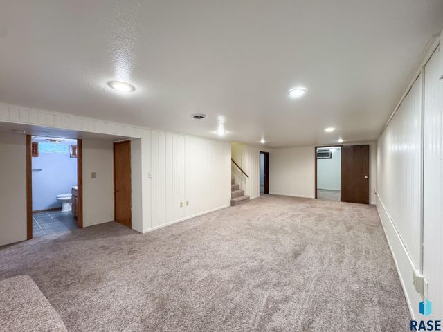 1220 W 23rd St Street, Mitchell, SD 57301
