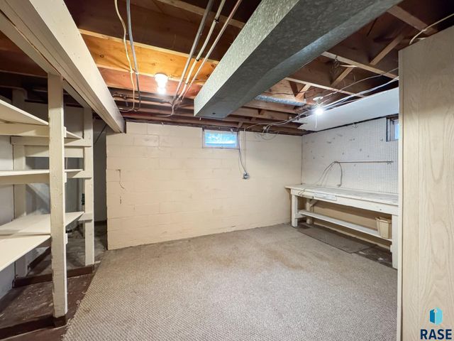 1220 W 23rd St Street, Mitchell, SD 57301