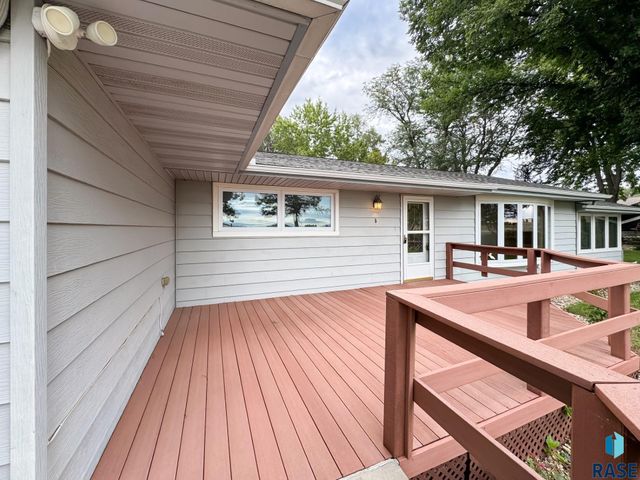 1220 W 23rd St Street, Mitchell, SD 57301