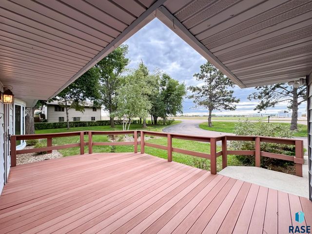 1220 W 23rd St Street, Mitchell, SD 57301