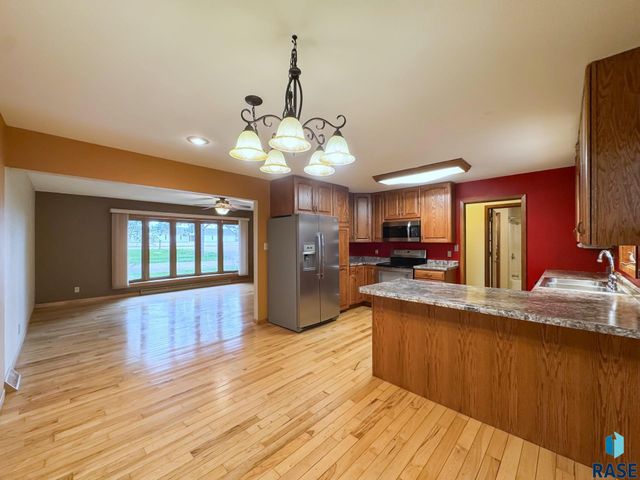1220 W 23rd St Street, Mitchell, SD 57301
