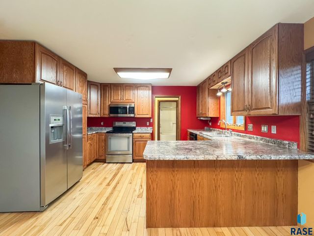 1220 W 23rd St Street, Mitchell, SD 57301