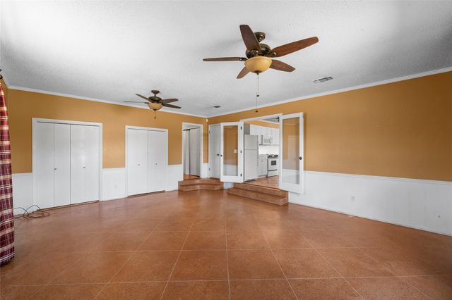 749 Castleman Creek Road, Hewitt, TX 76643