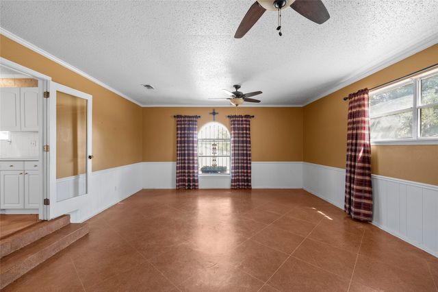 749 Castleman Creek Road, Hewitt, TX 76643