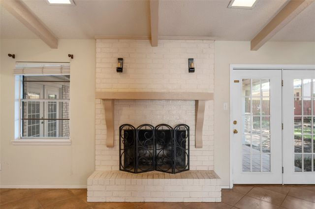 749 Castleman Creek Road, Hewitt, TX 76643