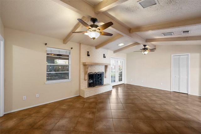 749 Castleman Creek Road, Hewitt, TX 76643