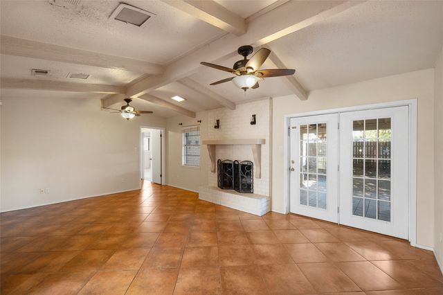 749 Castleman Creek Road, Hewitt, TX 76643