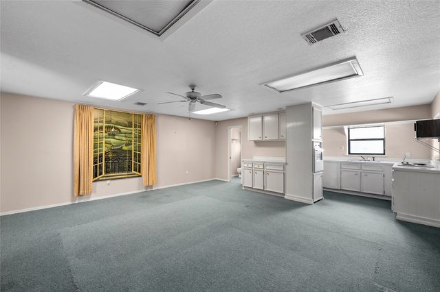 749 Castleman Creek Road, Hewitt, TX 76643