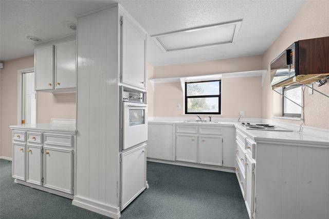 749 Castleman Creek Road, Hewitt, TX 76643