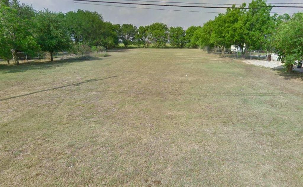 115 Richland DR, Lockhart, TX 78644