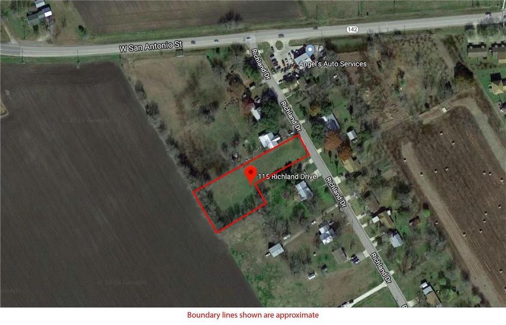 115 Richland DR, Lockhart, TX 78644