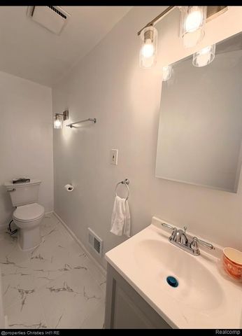 17913 Hanna Street, Melvindale, MI 48122