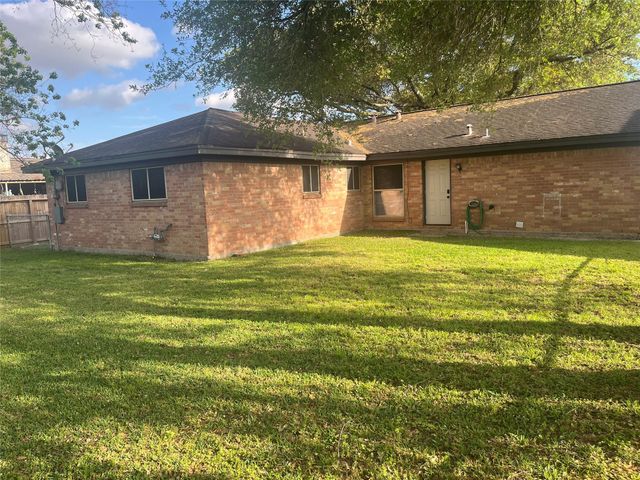 4805 Crepe Myrtle Lane, Pasadena, TX 77505