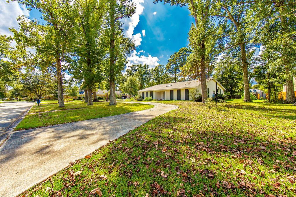 310 Hale Drive, Thibodaux, LA 70301