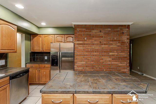 7679 Apache Trail, Bedford Twp, MI 48182