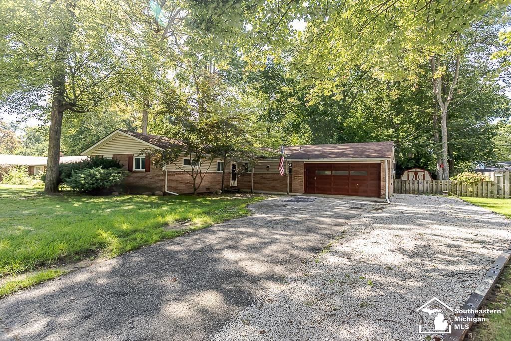7679 Apache Trail, Bedford Twp, MI 48182