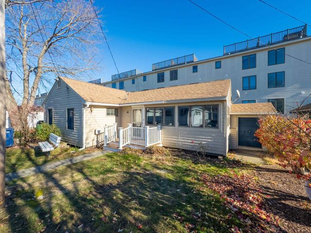 61 Acorn Road, Hampton, NH 03842