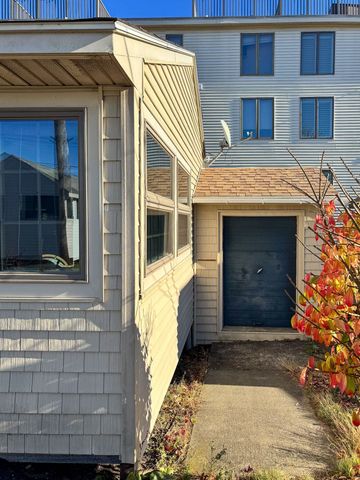 61 Acorn Road, Hampton, NH 03842