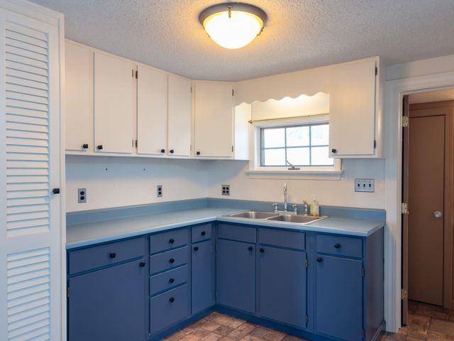 61 Acorn Road, Hampton, NH 03842