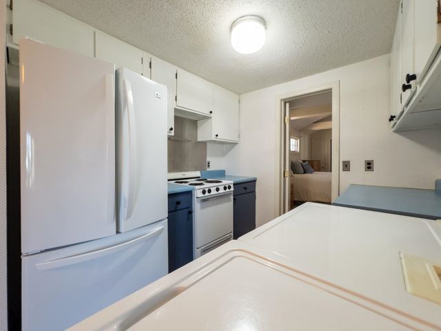 61 Acorn Road, Hampton, NH 03842