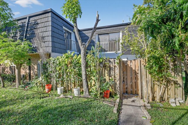 176 Woodland Road, Palm Springs, FL 33461