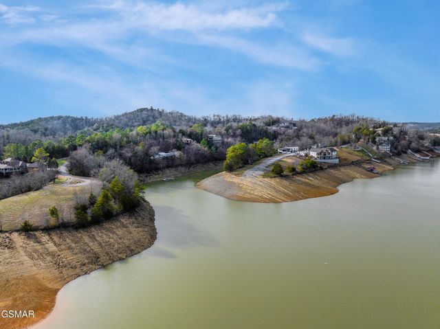 1965 McCroskey Lane, Sevierville, TN 37876