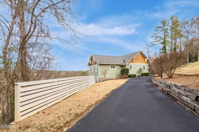 1965 McCroskey Lane, Sevierville, TN 37876