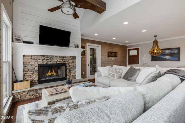 1965 McCroskey Lane, Sevierville, TN 37876