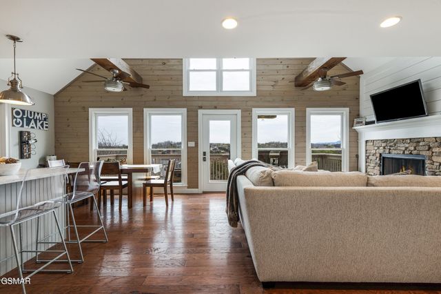 1965 McCroskey Lane, Sevierville, TN 37876