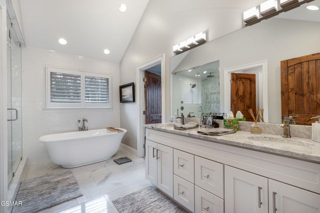 1965 McCroskey Lane, Sevierville, TN 37876