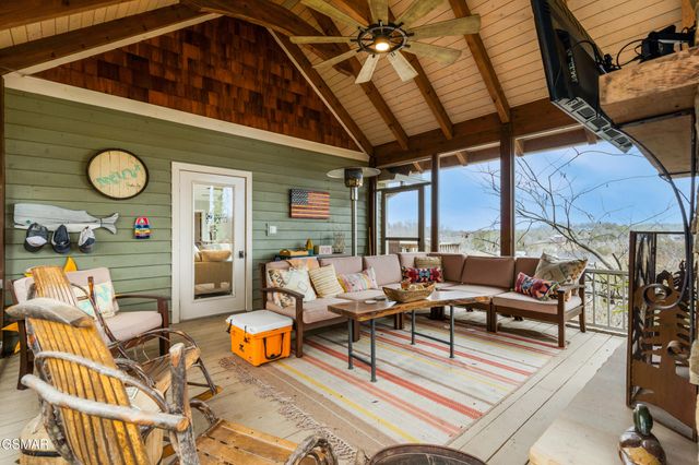 1965 McCroskey Lane, Sevierville, TN 37876